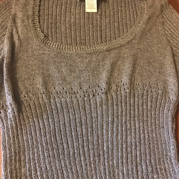 Flattering Scoop neck fitted sweater - Picture 3 of 4